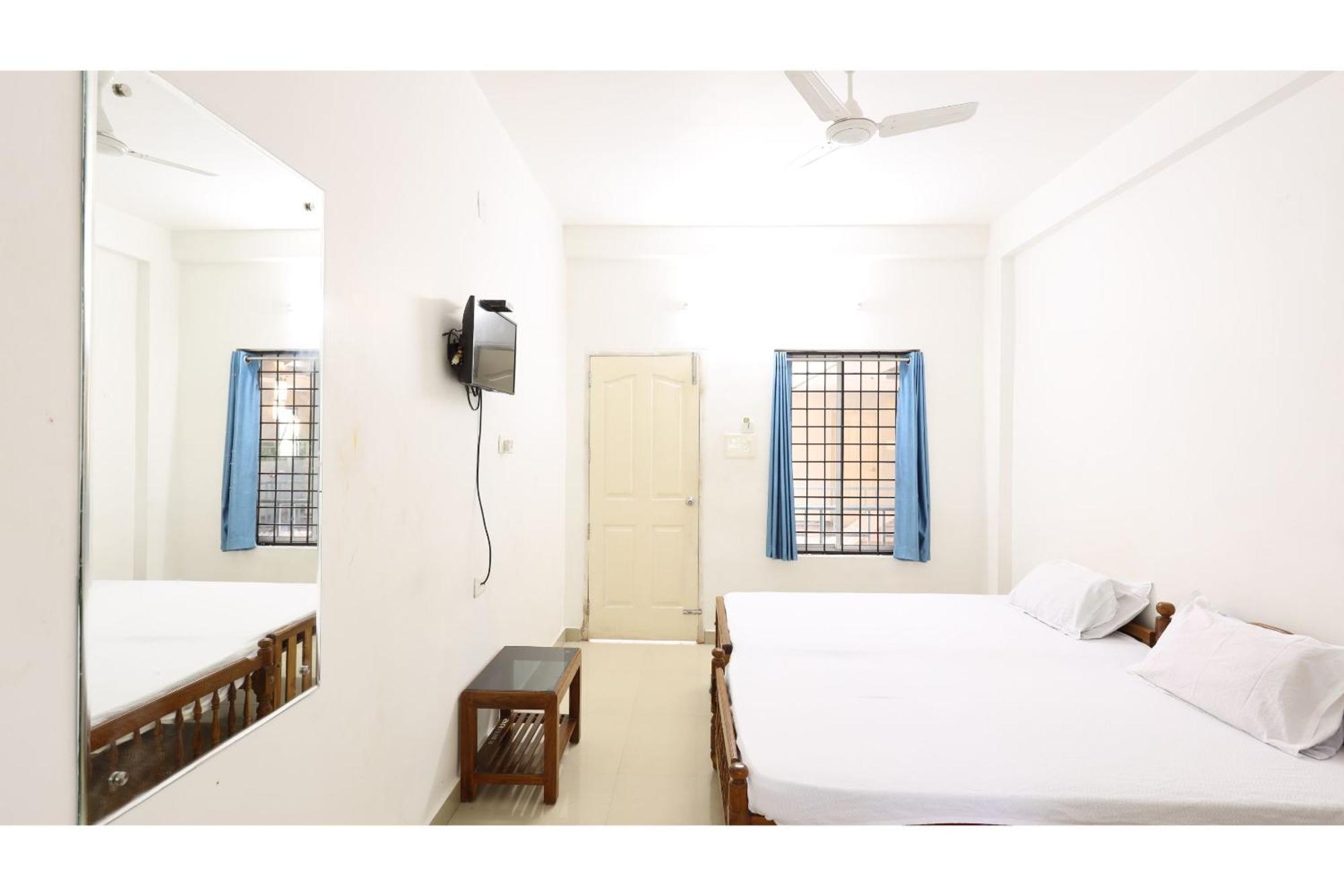 Collection O Ar Square Hotel Thrissur Kültér fotó