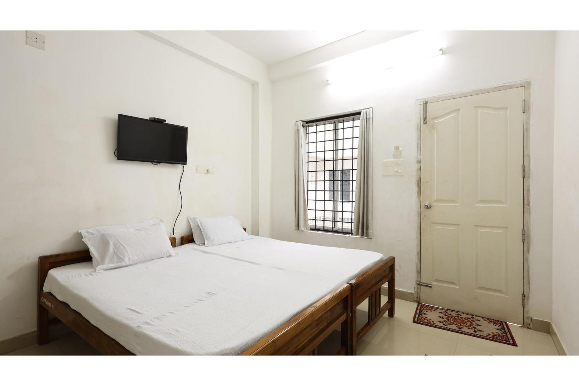 Collection O Ar Square Hotel Thrissur Kültér fotó