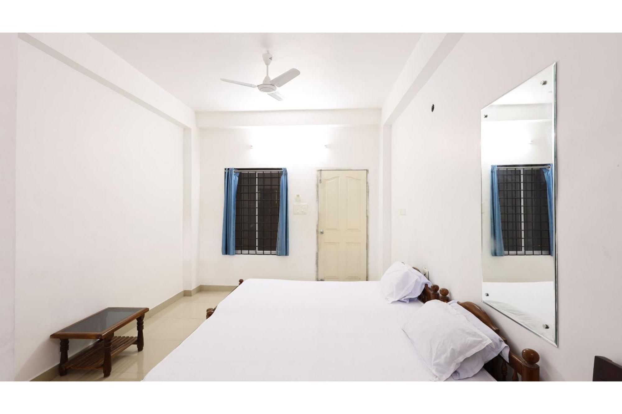 Collection O Ar Square Hotel Thrissur Kültér fotó